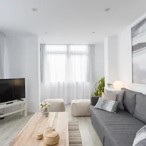 Urbe10 Angel Ganivet 2 Bedrooms Apartment Malaga
