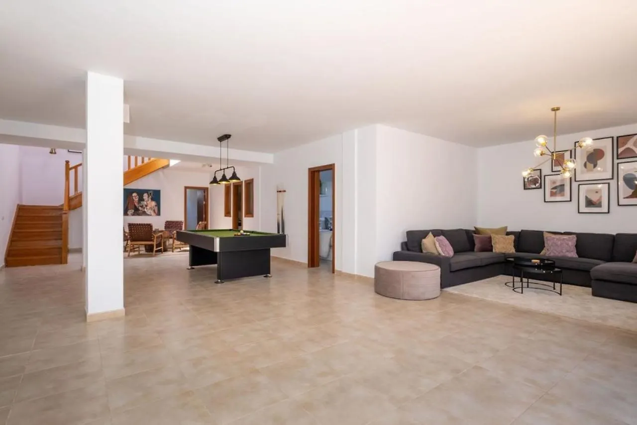 Casa Familia Villa Playa Blanca  Holiday home