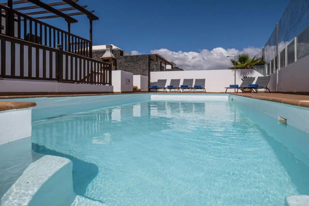 Holiday home Casa Familia Villa Playa Blanca  Spain